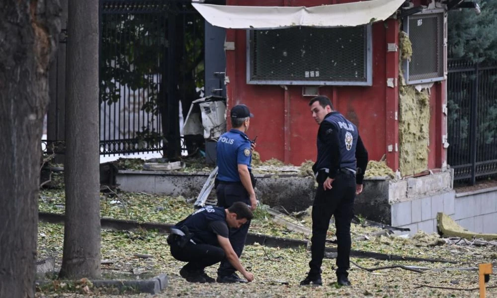 Τη στιγμή της έκρηξης κοντά στο υπουργείο Εσωτερικών της Τουρκίας συνέλαβε η κάμερα-Δείτε το βίντεο